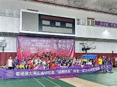 羽毛球友谊赛上演强强对话，三湘霹雳队鏖战西城天虎队，多点开花奏效；节奏掌控在手的简单介绍